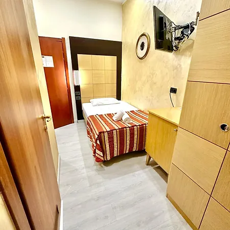 Fiorella Отель