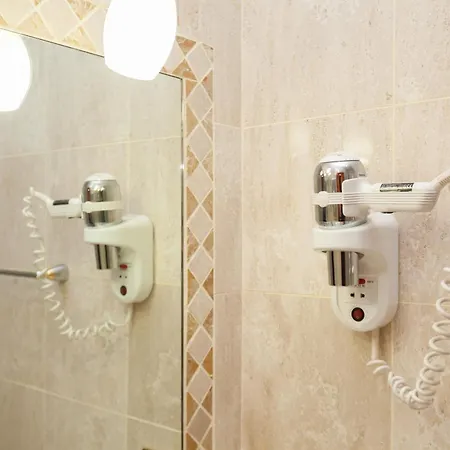 Hotel Fiorella 3*