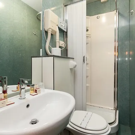 Ξενοδοχείο Fiorella 3*